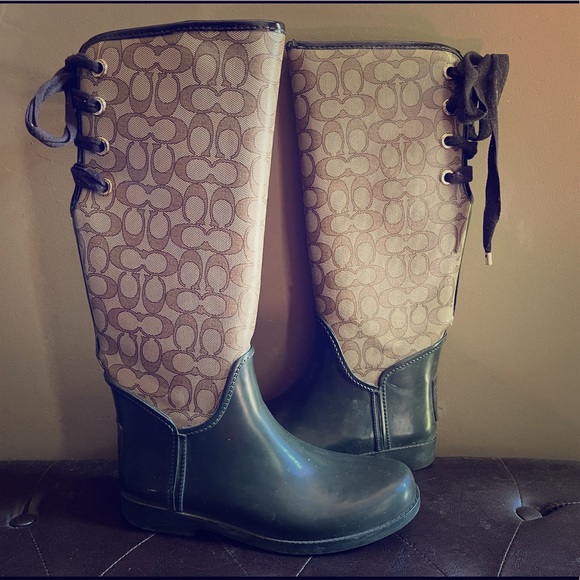 Coach rain boots size 9!π€